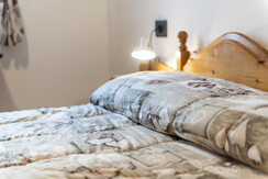 Komfortable Dreizimmerwohnung mit 2 Schlafzimmern und 3 Bädern Komfortable Dreizimmerwohnung mit 2 Schlafzimmern und 3 Bädern