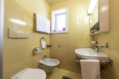 3-Zimmer-Wohnung für 4-6 Personen mit 3 Bädern 3-Zimmer-Wohnung für 4-6 Personen mit 3 Bädern