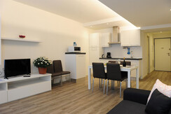 Soggiorno e angolo cottura