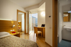 Hot_Romanda2022_10B_bassa