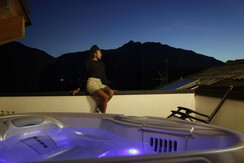 Hot_Romanda2022_26_bassa