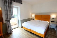 Camera_standard_1 Camera_standard_1