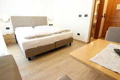 Camera Standard con pancaletto e balcone Camera Standard con pancaletto e balcone