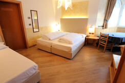 Camera_superior_Monzoni Camera_superior_Monzoni