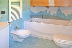 330676_bagno