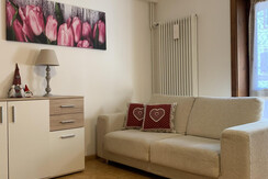 D273FA5B-E6A2-4F9C-8FB6-1DFBE243F3CA