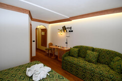 Superior con divano letto