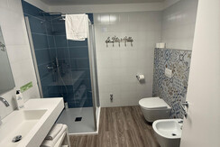 12d4e977-84eb-4e0e-adfd-93b286219b22 12d4e977-84eb-4e0e-adfd-93b286219b22