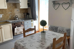 512C62F7-B944-44BF-AA3E-DC1F2FA08212