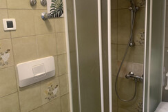 317AC9F2-DC85-467A-9CDA-83A67044AD01