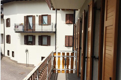 86567C21-304A-416C-AF70-9C2BE4130BE7