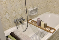 97AF9E64-30FD-42DF-B096-32FE8A445AA4