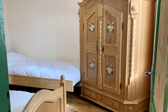 3FA5C9BF-2493-4D5E-8439-2B73FB945404