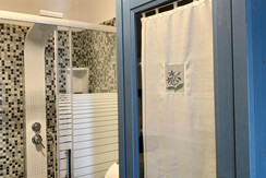 146FB04F-A33E-48B4-B249-F06018A80915