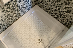 A06A7DFD-78AE-4F1D-A7D4-90E09E9D5EFE