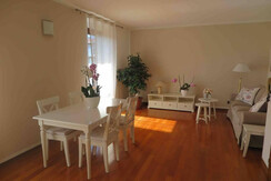 Soggiorno con zona pranzo