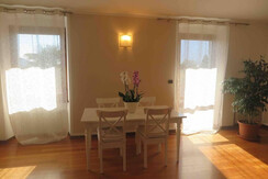 Soggiorno con zona pranzo