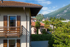 Balcone con vista del castello