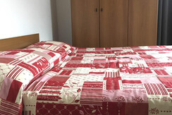 9292E6DC-459B-476F-ACEC-6618CDD7F4F9