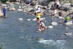 9DAE98A9-F585-4DA0-B802-6371787074D9