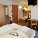  Photo of 4-bed room, shower and bath, toilet, terrace