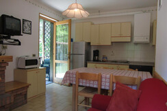 App Pippi 4/A - soggiorno con angolo cottura App Pippi 4/A - soggiorno con angolo cottura