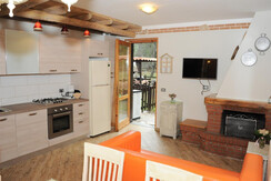 Soggiorno con vista sul giardino Soggiorno con vista sul giardino