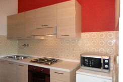 Ambra B: angolo cottura attrezzato Ambra B: angolo cottura attrezzato