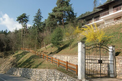 Casa Ambra: strada d' accesso privata Casa Ambra: strada d' accesso privata