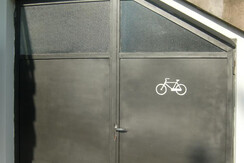 Casa Ambra: deposito bici Casa Ambra: deposito bici