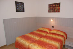 Stanza con 2 letti singoli Stanza con 2 letti singoli