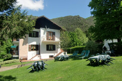 Casa Piva e il giardino Casa Piva e il giardino