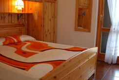 Schlafzimmer mit Ehebett - Pippi 6/B Schlafzimmer mit Ehebett - Pippi 6/B