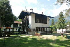 Casa Pippi - giardino comune Casa Pippi - giardino comune