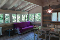 Soggiorno con divano Soggiorno con divano