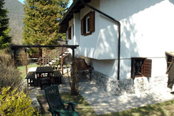 Garten mit Holzpergola Garten mit Holzpergola