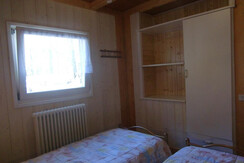 Detail der Schlafzimmer mit zwei Einzelbett Detail der Schlafzimmer mit zwei Einzelbett