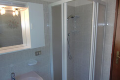 Bagno con box doccia Bagno con box doccia