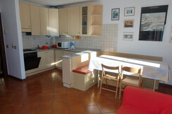 Angolo cottura con zona pranzo Angolo cottura con zona pranzo