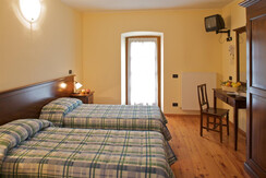 Stanza doppia o con 2 letti Stanza doppia o con 2 letti