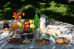 colazione in giardino