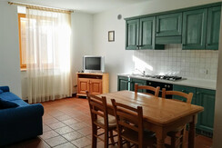 Appartamento trilocale con balcone_5p_zona giorno6