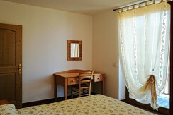 Appartamento trilocale con balcone_4p_camera matri