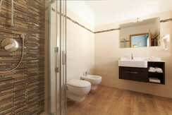 Camera 2 bagno agriturismo Linda