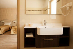 Camera 3 bagno agriturismo Linda