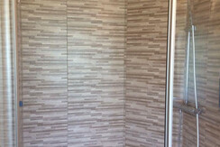 DETTAGLIO DOCCIA BAGNO 1 APPARTAMENTO LARICE DETTAGLIO DOCCIA BAGNO 1 APPARTAMENTO LARICE