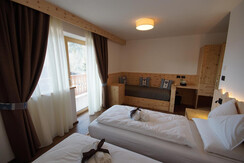 camere (1) camere (1)