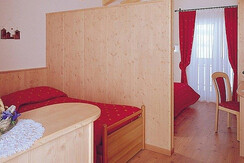 Hotel-Ai-Zirmes-Moena-Camera-Classic (2)