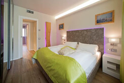 king-size-bed-suite-appartment