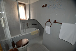 albergo-ristorante-la-moleta-spiazzo-012 bagno